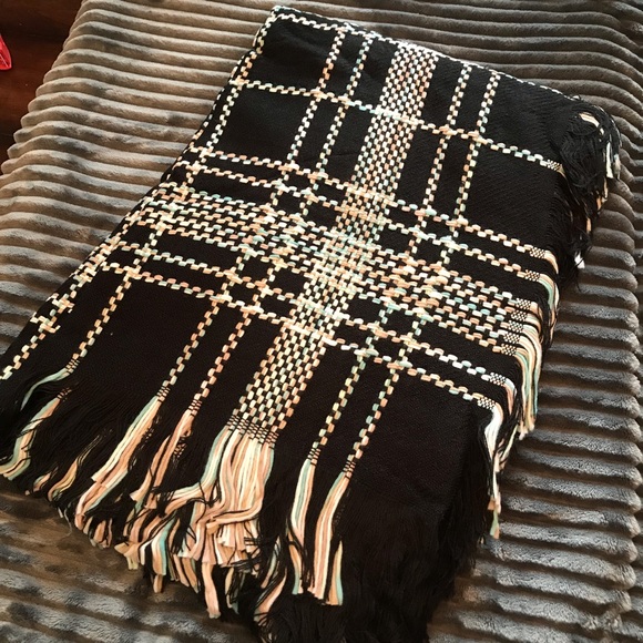 Plaid fringe blanket scarf - Picture 2 of 2